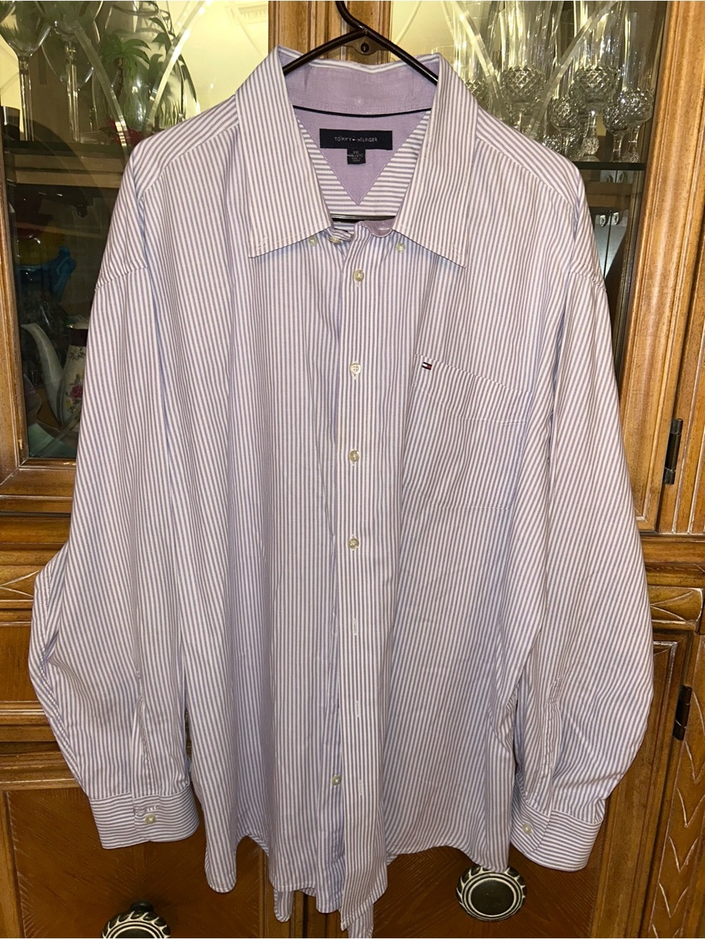 Tommy Hilfiger Men’s White Shirt with Thin Stripes